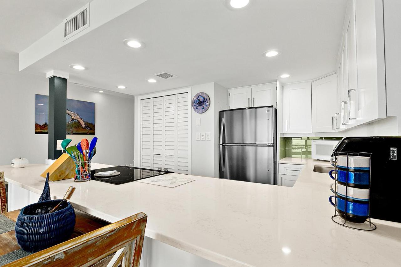 Pelican Condos New Smyrna Beach Exterior photo