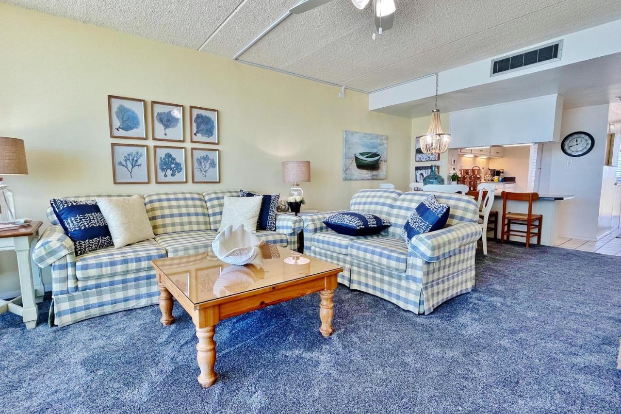 Pelican Condos New Smyrna Beach Room photo