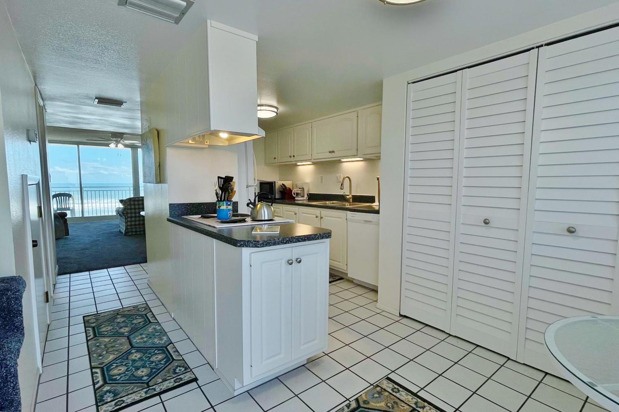 Pelican Condos New Smyrna Beach Room photo